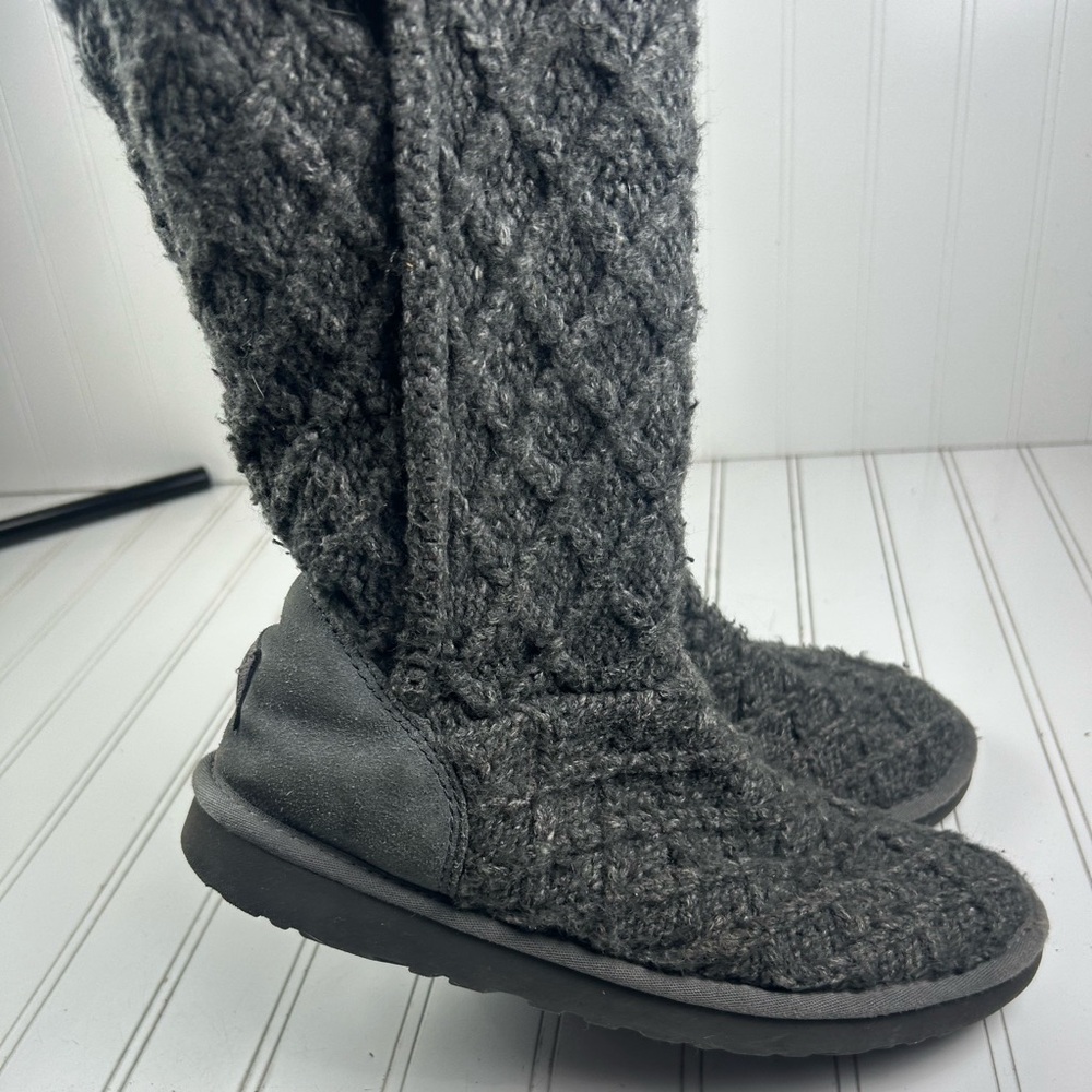 Ugg Gray Classic Quilted Cardy Knit Sweater Boots Womenโs Size 10 - Picture 10 of 10